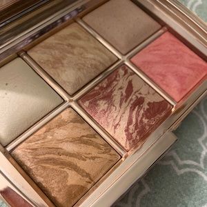 Hourglass ambient volume 3